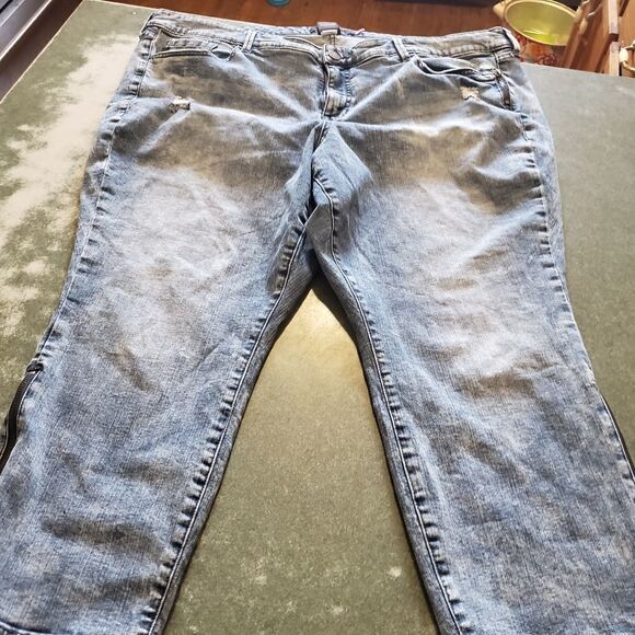 Torrid side zip leg crop jeans sz 24 - Picture 4 of 4